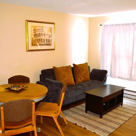 Urban Oasis Apartamento Grand Forks Exterior foto